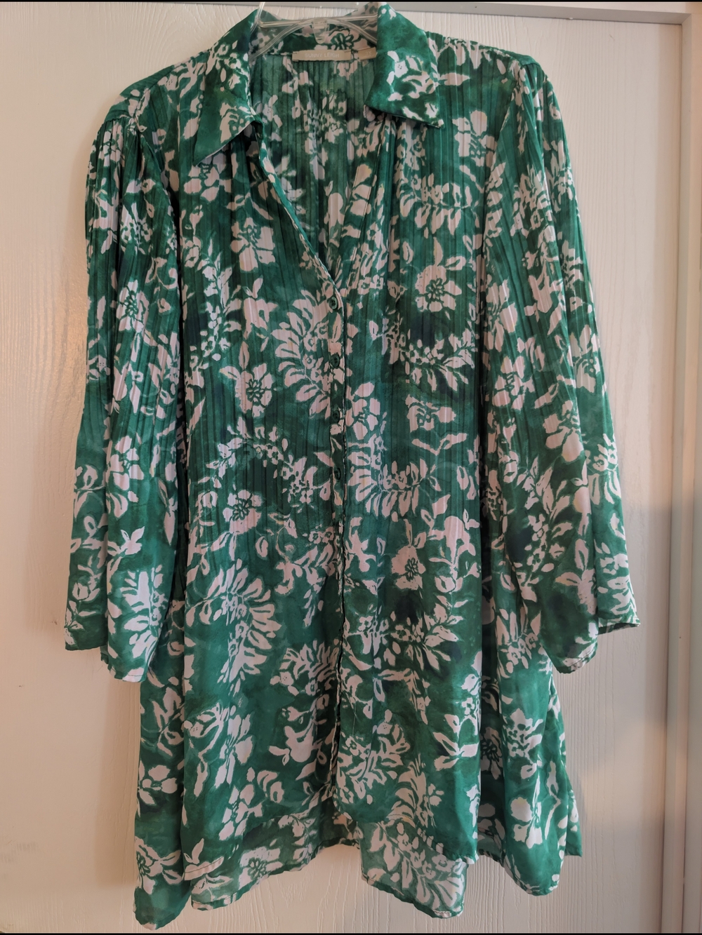 Sunny Leigh Green and White Floral Long-Sleeve Button Dress